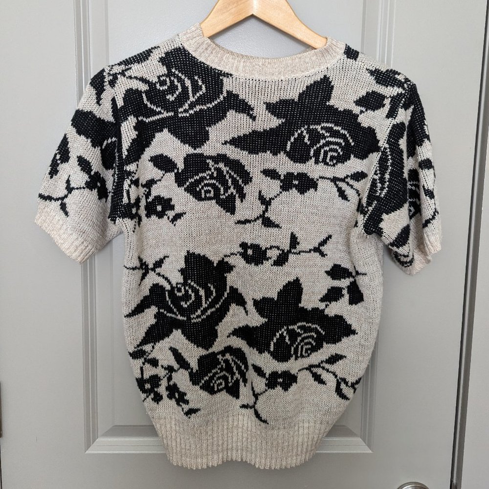 Vintage black rose intarsia knit, approx size M